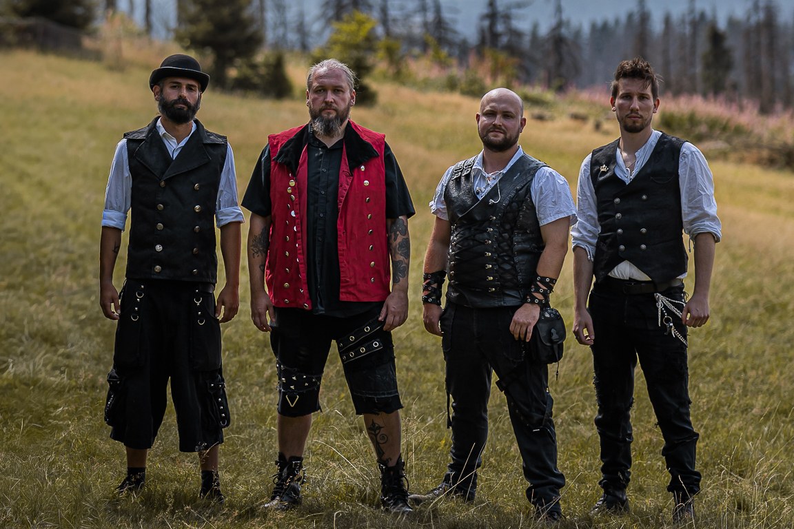Gefrierbrand – Bandfoto der Märchen-Metal-Band aus dem Schwarzwald